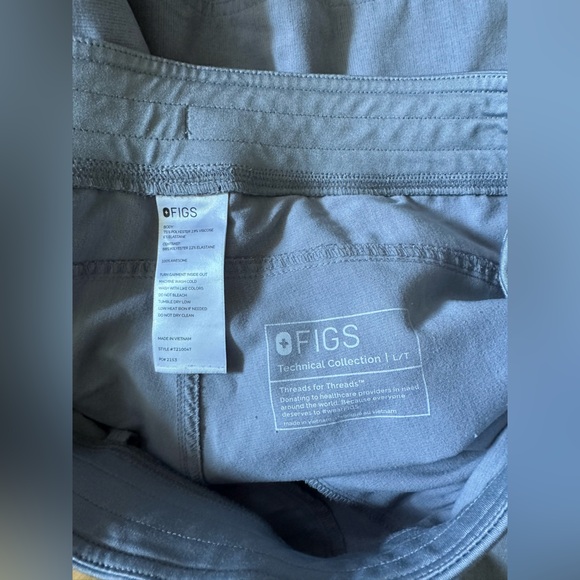 Figs Kade Cargo Scrub Pants - Picture 4 of 6